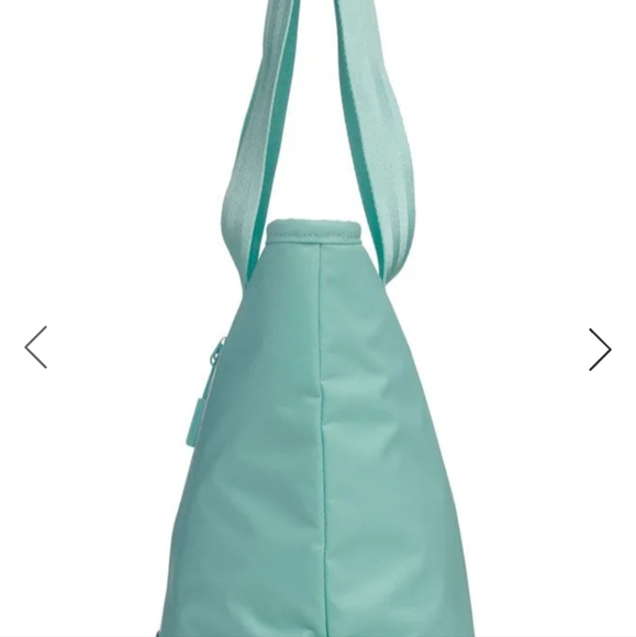 Hydroflask 20L insulated tote - Picture 4 of 5